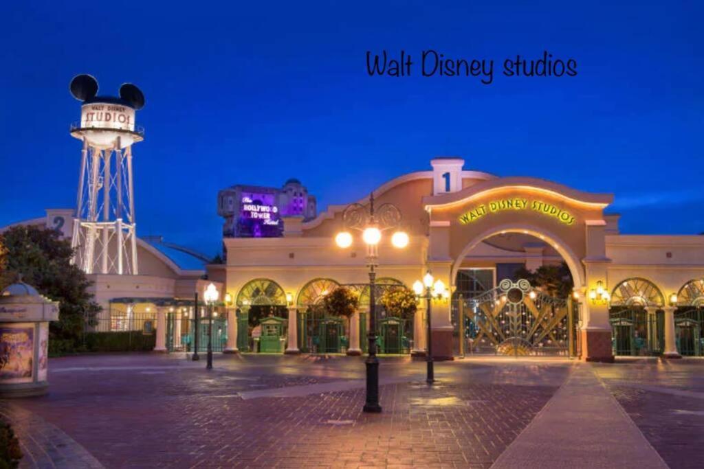 Studio 2 Adultes 2 Enfants Parcs Disneyland Paris Montevrain Exterior photo